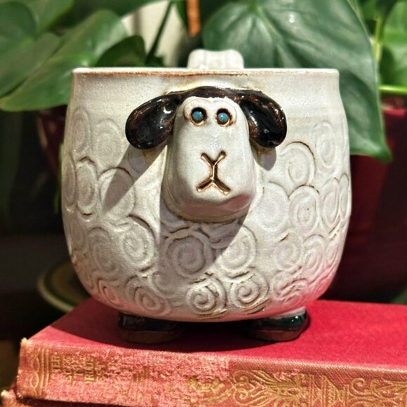 Mudworks Sheep Mug Ceramic Cup 3D Raised Design with Feet 2004 Farm Animal 12 oz - Picture 3 of 12